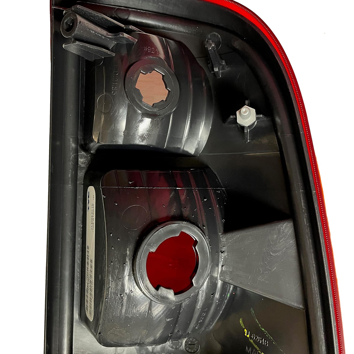 Dependable Direct Tail Light Assembly for 2008-2016 Ford F-250 Super Duty and 2008-2016 Ford F-350 Super Duty